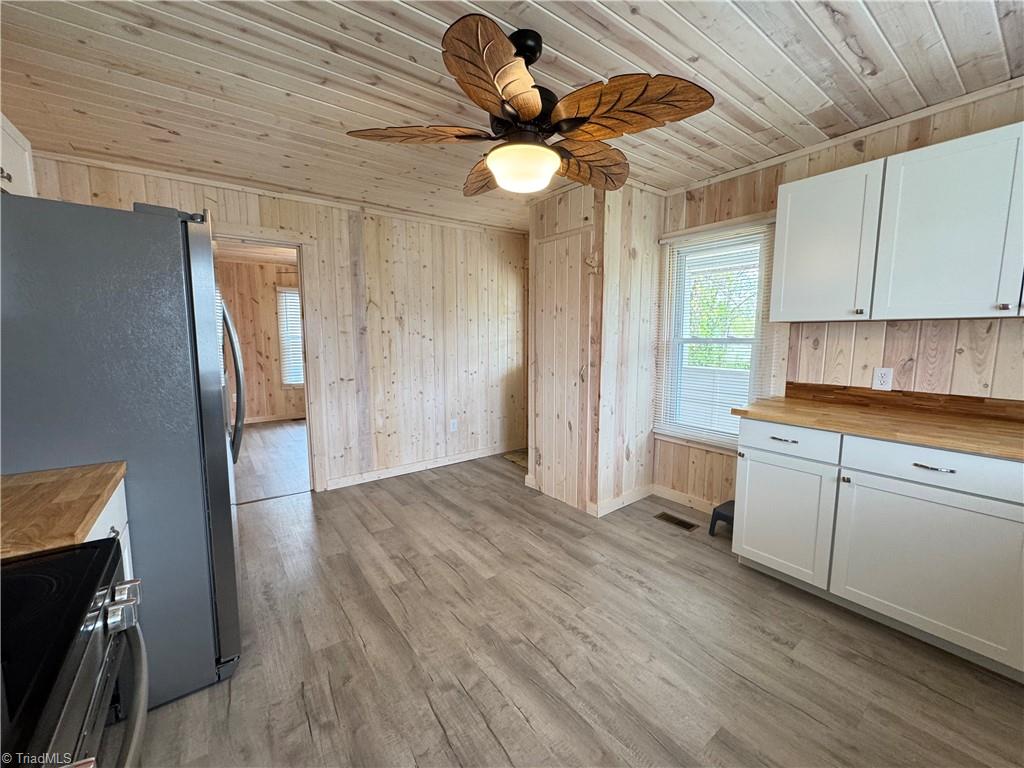 1230 Bridge Street Elkin, NC 28621 - Photo 18 of 33