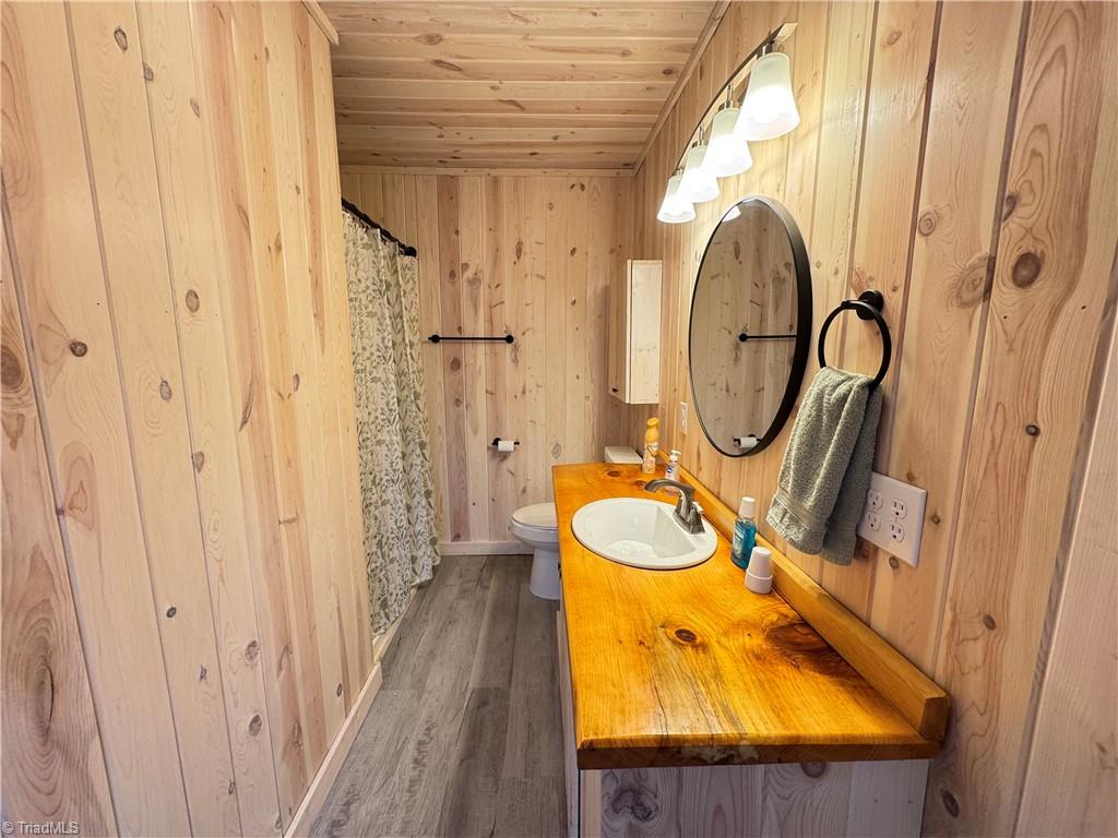 1230 Bridge Street Elkin, NC 28621 - Photo 22 of 33