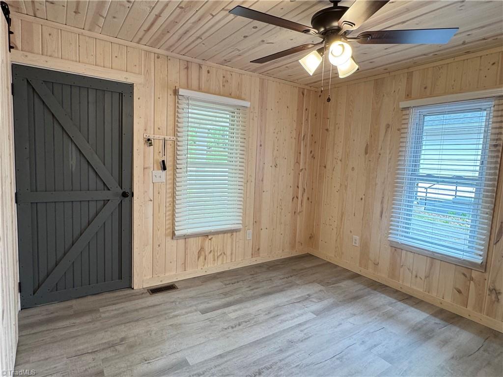 1230 Bridge Street Elkin, NC 28621 - Photo 7 of 33