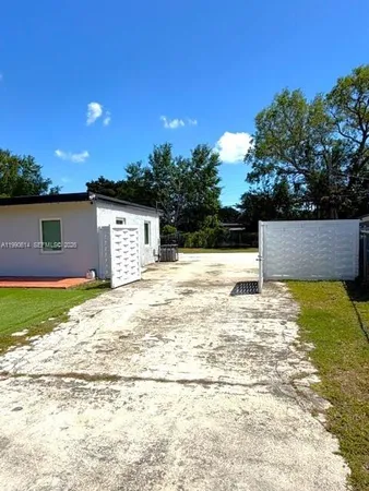 a close up view of washer and dryer