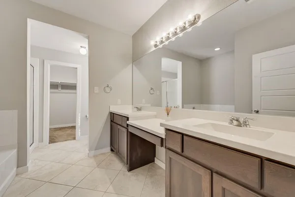 $2,350 | 1900 Spoonbill Drive, Little Elm, TX 75068