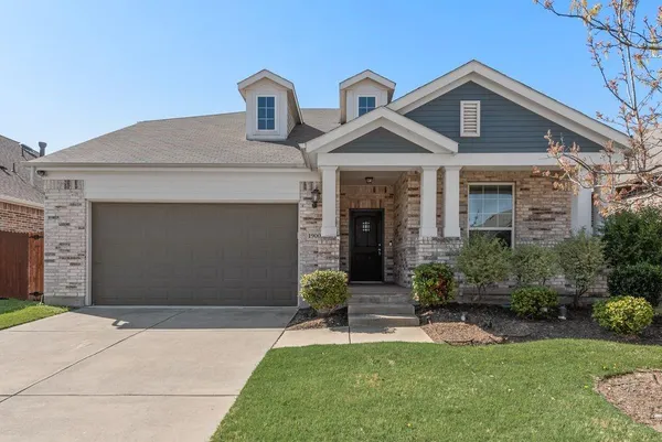 $2,350 | 1900 Spoonbill Drive, Little Elm, TX 75068