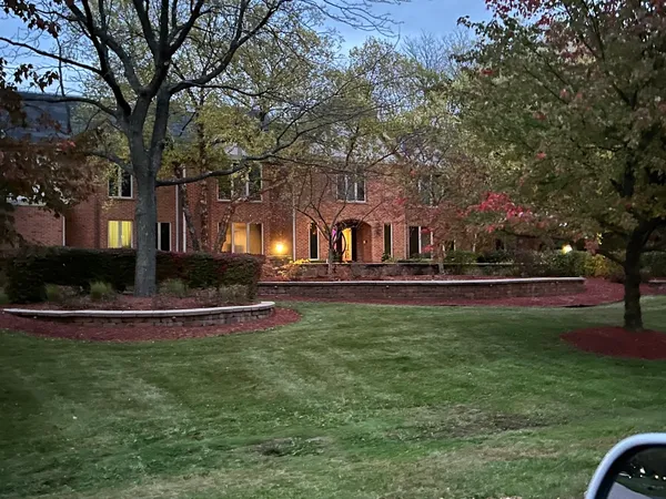 $1,350,000 | 35 Revere Drive, South Barrington, IL 60010