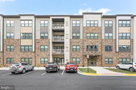 $485,000 | 46294 Mount Milstead Terrace, Unit 303, Sterling, VA 20164