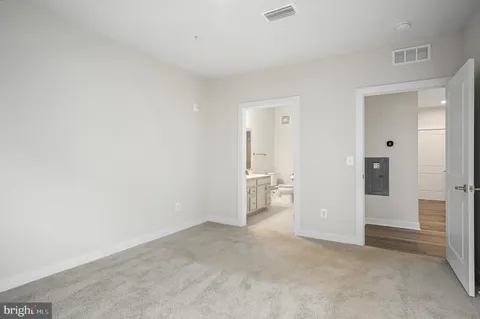 $485,000 | 46294 Mount Milstead Terrace, Unit 303, Sterling, VA 20164