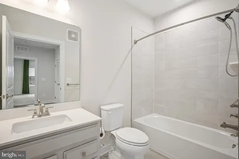 $485,000 | 46294 Mount Milstead Terrace, Unit 303, Sterling, VA 20164