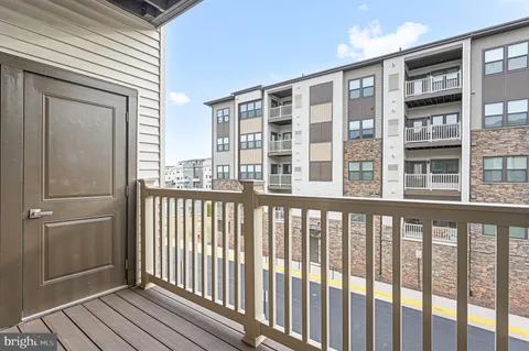 $485,000 | 46294 Mount Milstead Terrace, Unit 303, Sterling, VA 20164