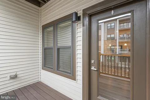 $485,000 | 46294 Mount Milstead Terrace, Unit 303, Sterling, VA 20164