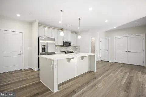 $485,000 | 46294 Mount Milstead Terrace, Unit 303, Sterling, VA 20164