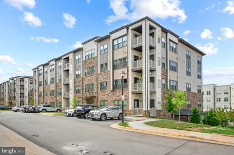 $485,000 | 46294 Mount Milstead Terrace, Unit 303, Sterling, VA 20164
