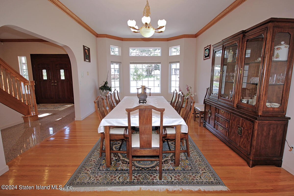 40 Charter Oak Road Staten Island, NY 10304 - Photo 11 of 56 Dining Room