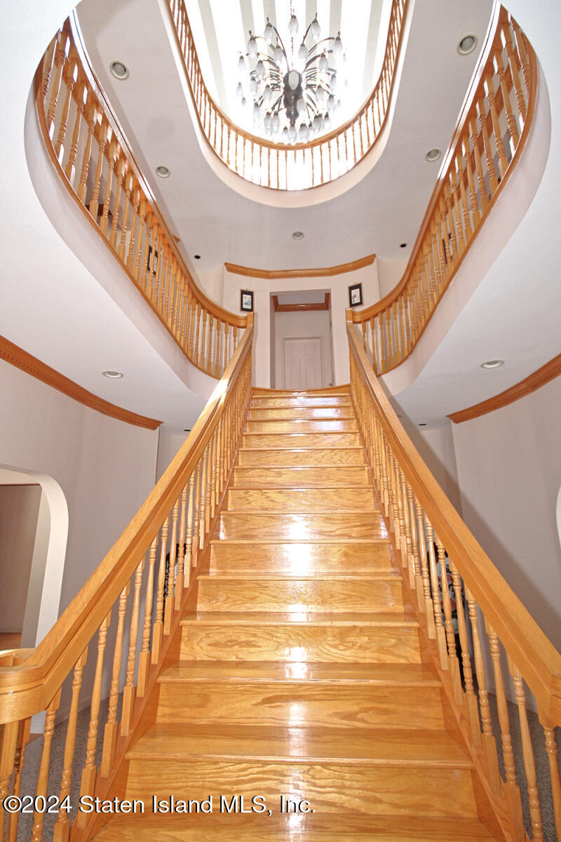 40 Charter Oak Road Staten Island, NY 10304 - Photo 24 of 56 Staircase