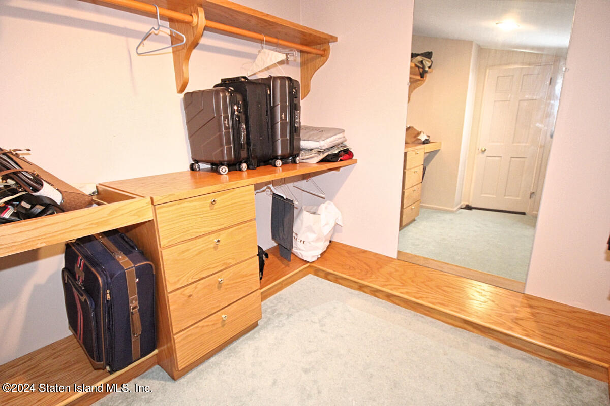 40 Charter Oak Road Staten Island, NY 10304 - Photo 36 of 56 Walk-in Closet