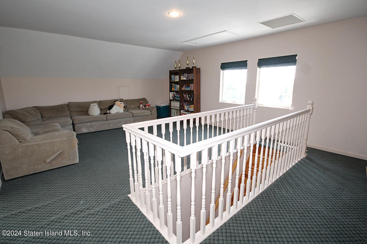 40 Charter Oak Road Staten Island, NY 10304 - Photo 45 of 56 Third Floor