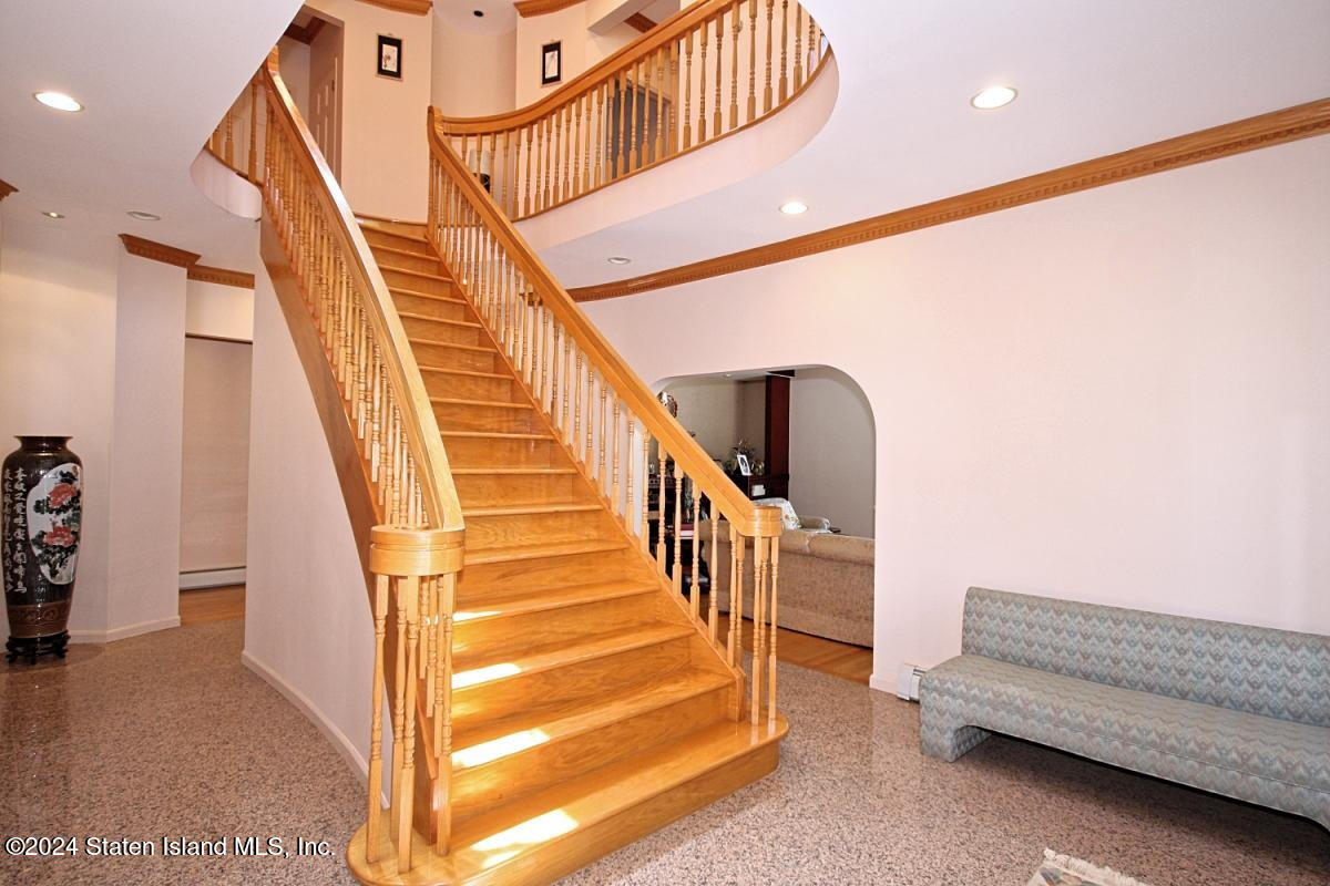 40 Charter Oak Road Staten Island, NY 10304 - Photo 8 of 56 Staircase