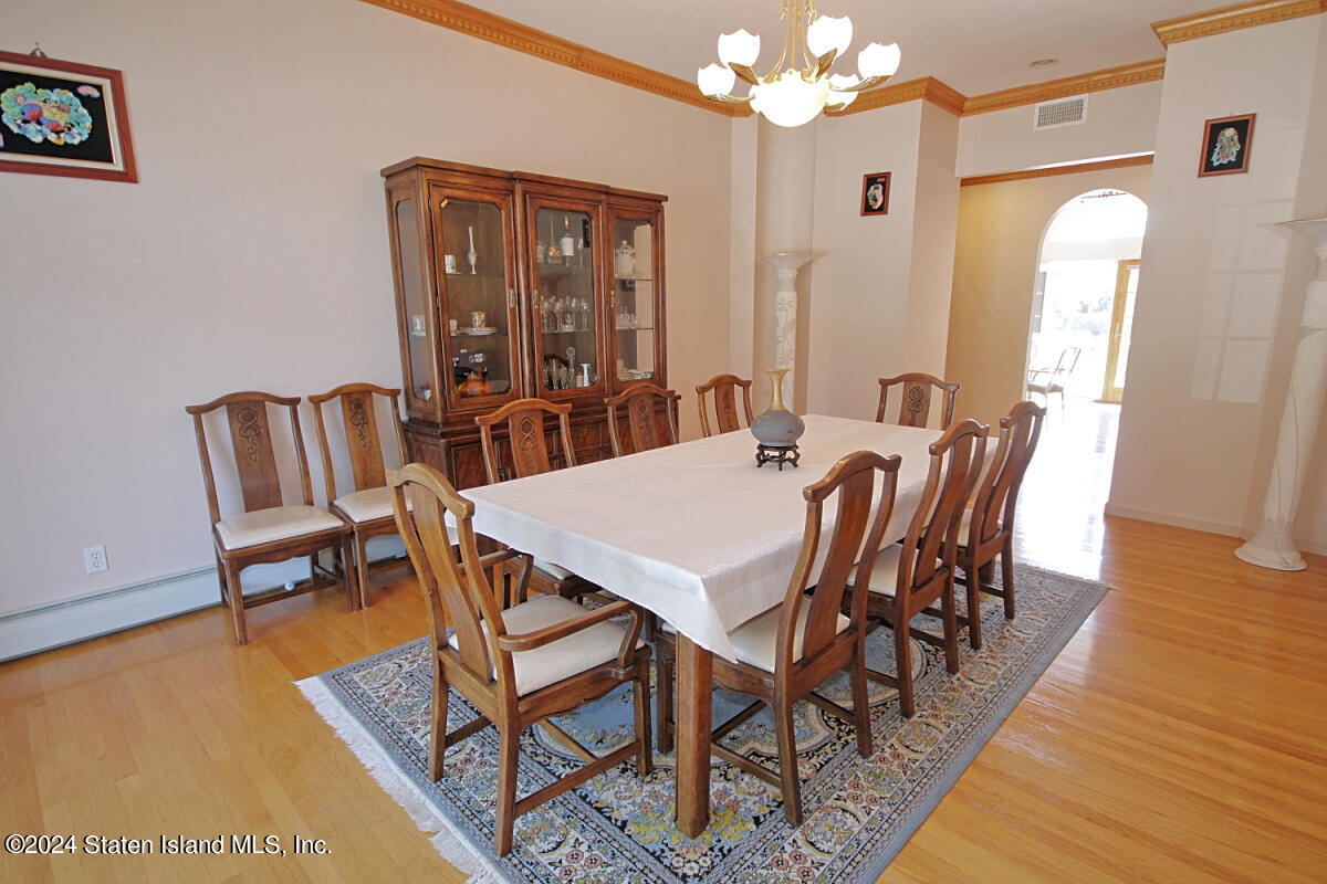 40 Charter Oak Road Staten Island, NY 10304 - Photo 9 of 56 Dining Room