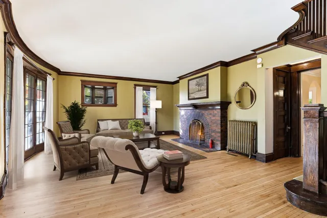 $579,900 | 2524 Pillsbury Avenue, Minneapolis, MN 55404