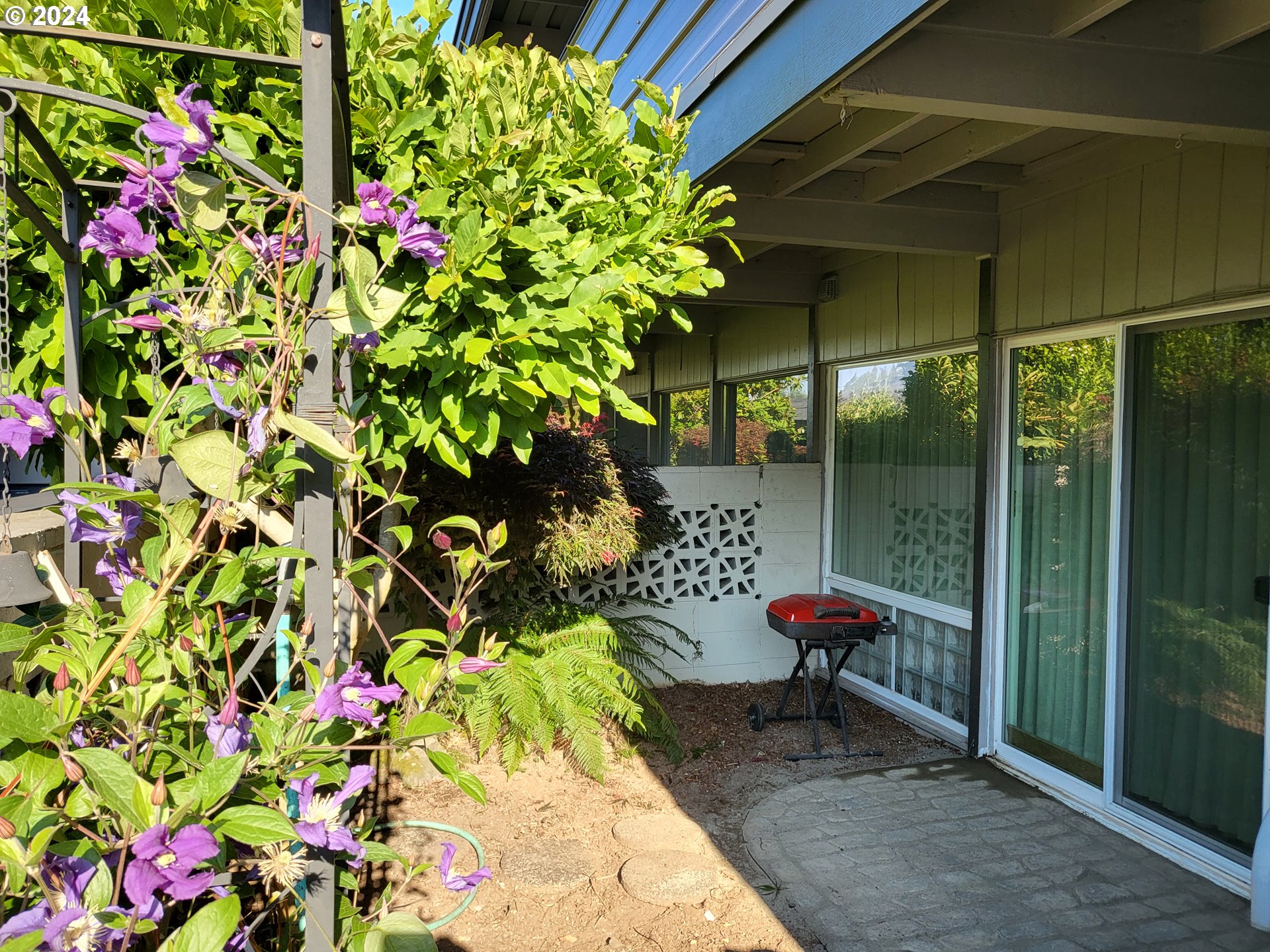 4460 Southwest Scholls Ferry Road, Unit 9A Portland, OR 97225 - Photo 29 of 34 Backyard