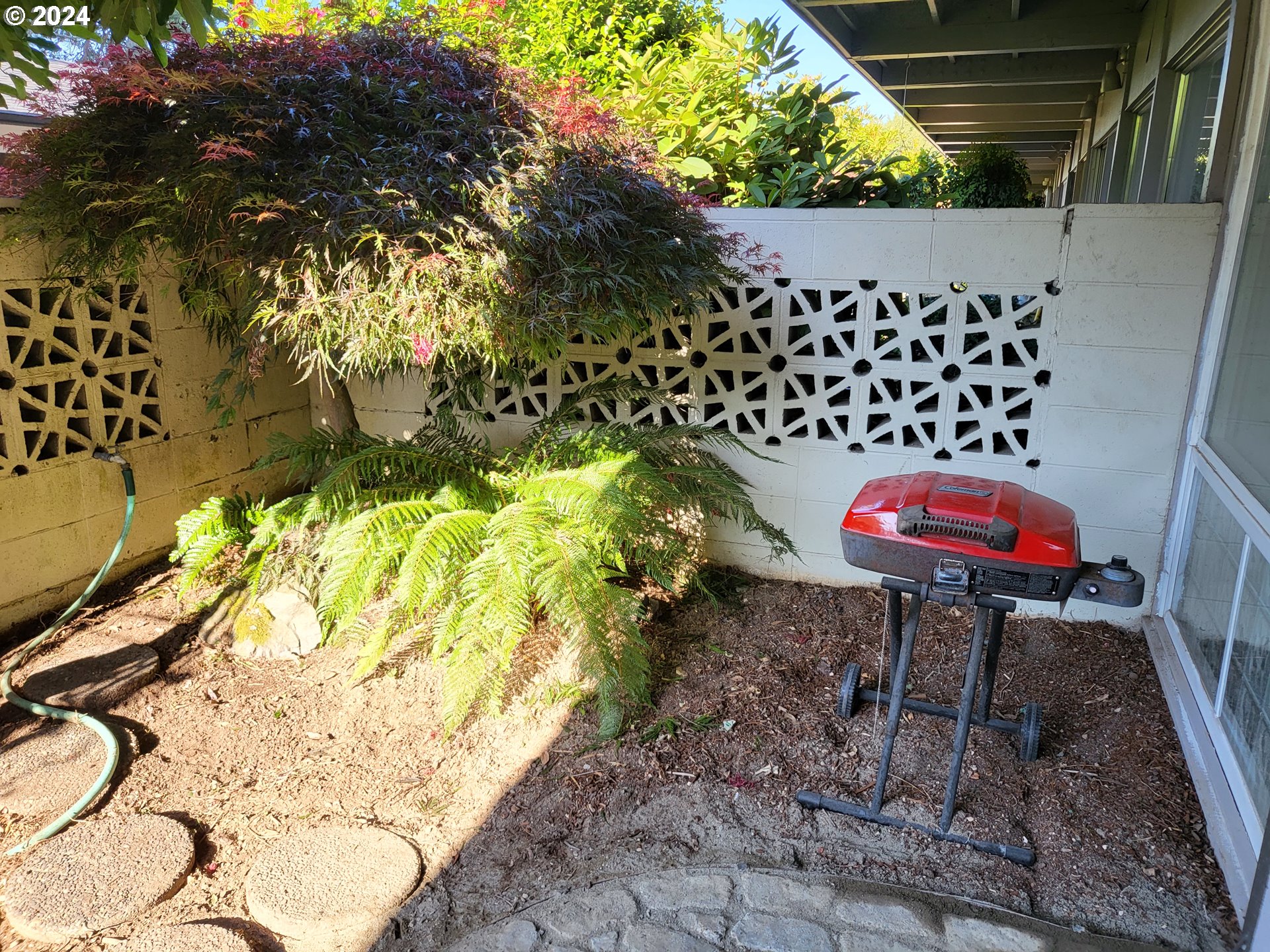 4460 Southwest Scholls Ferry Road, Unit 9A Portland, OR 97225 - Photo 30 of 34 Backyard