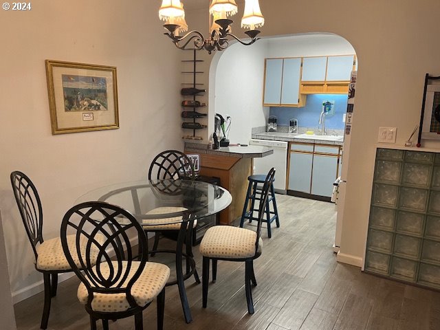 4460 Southwest Scholls Ferry Road, Unit 9A Portland, OR 97225 - Photo 10 of 34 Kitchen/Dining Room