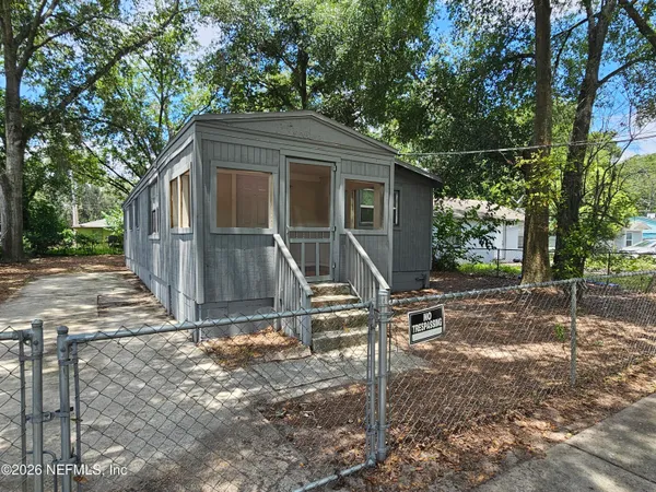 $1,400 | 9042 7th Avenue, Jacksonville, FL 32208