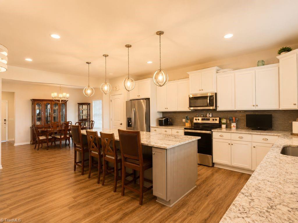 3125 Fortnight Road Pfafftown, NC 27040 - Photo 11 of 40