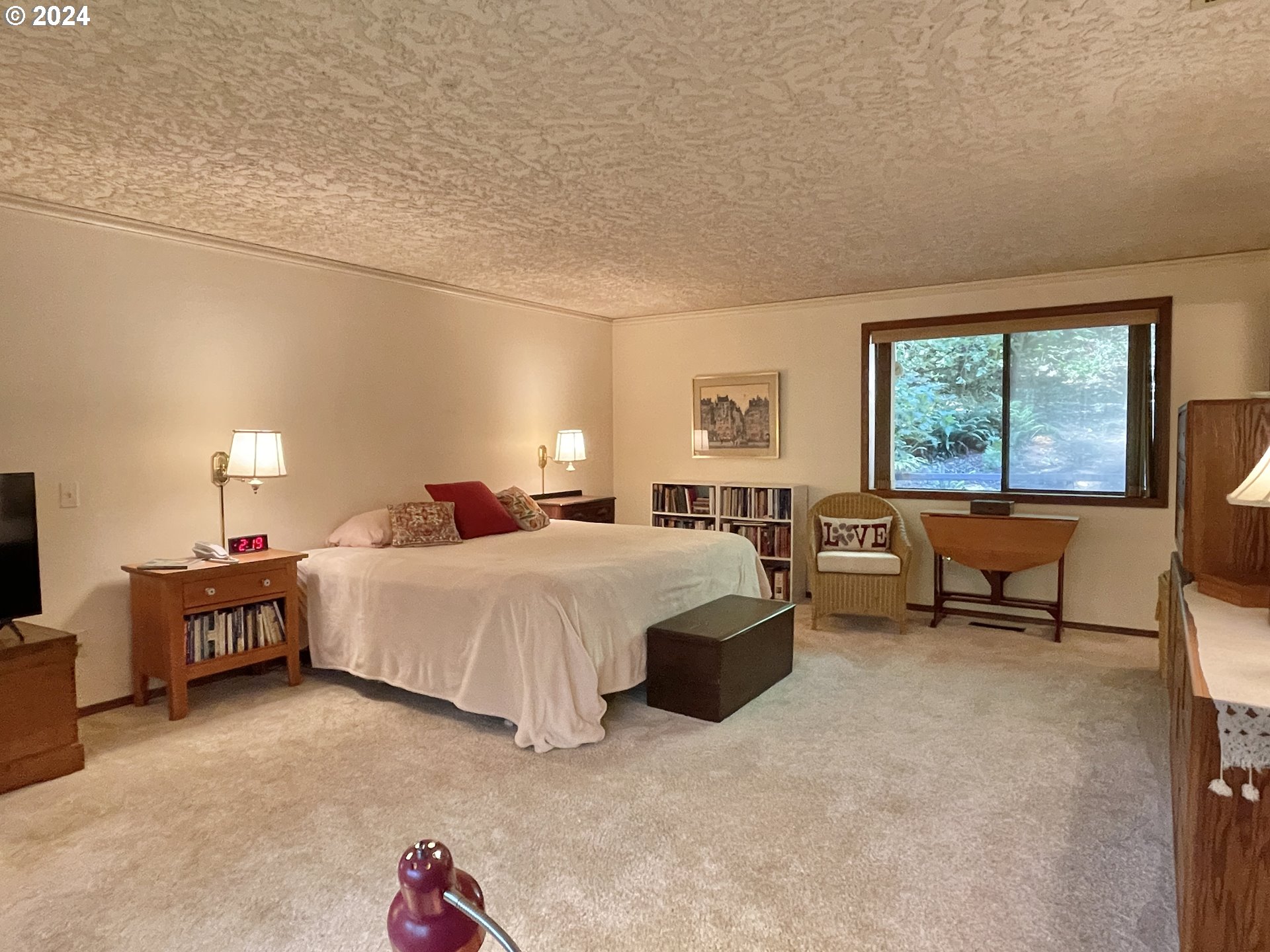 4000 Northeast Matney Road Camas, WA 98607 - Photo 23 of 42 Owner's Suite Bedroom