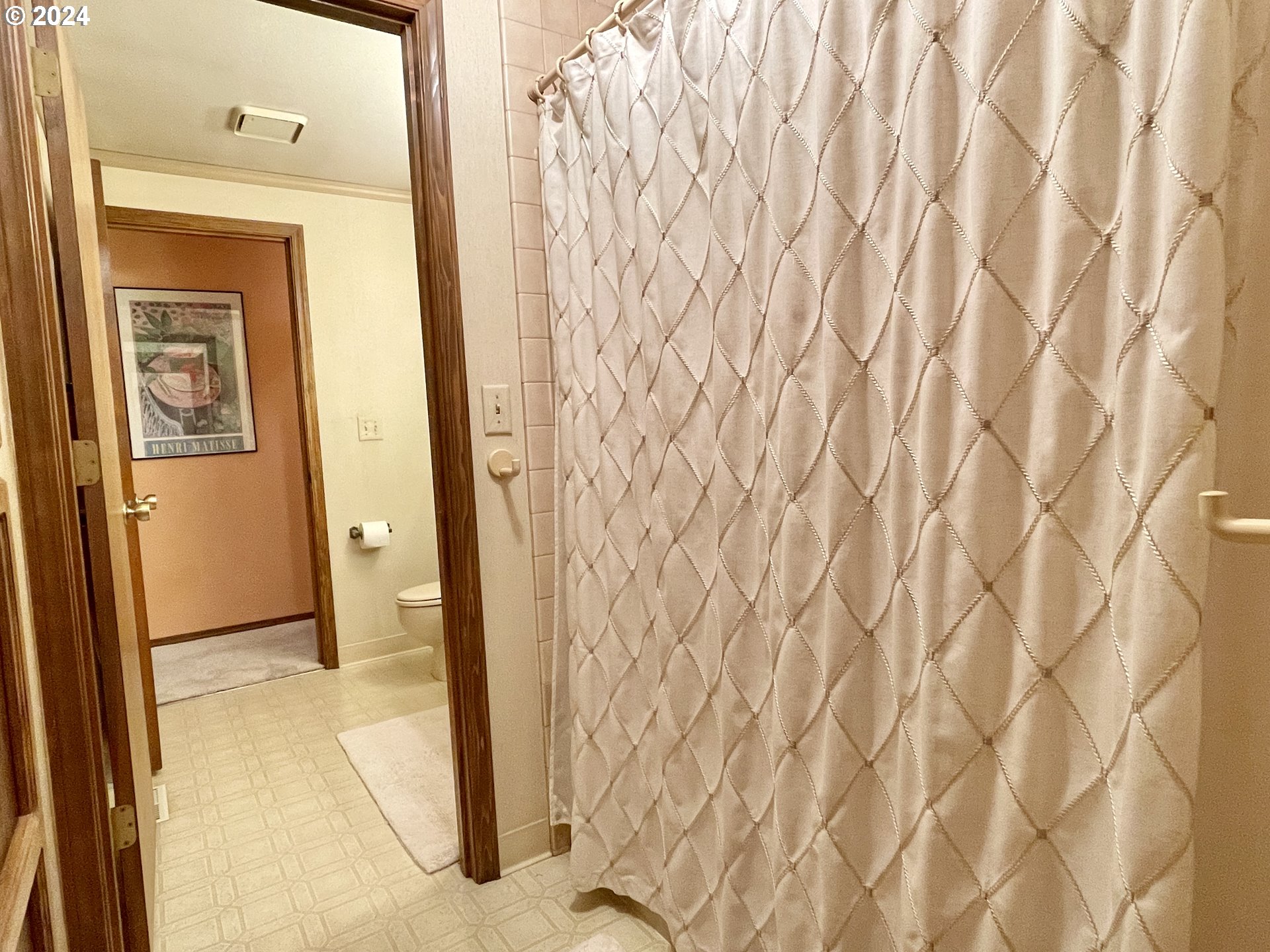 4000 Northeast Matney Road Camas, WA 98607 - Photo 30 of 42 Bathroom