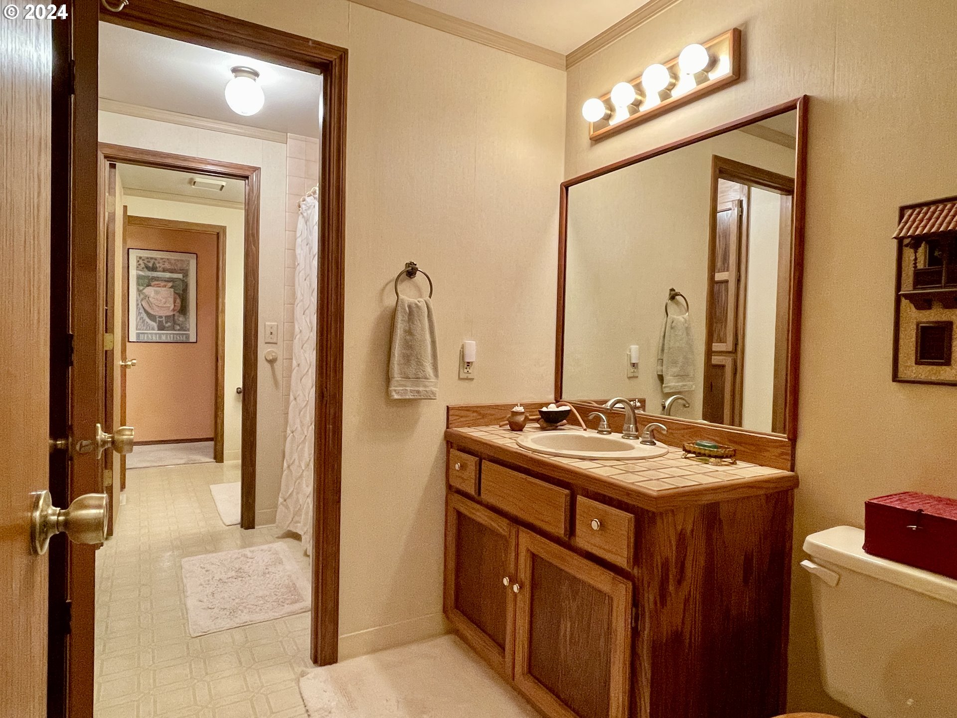 4000 Northeast Matney Road Camas, WA 98607 - Photo 31 of 42 Bathroom