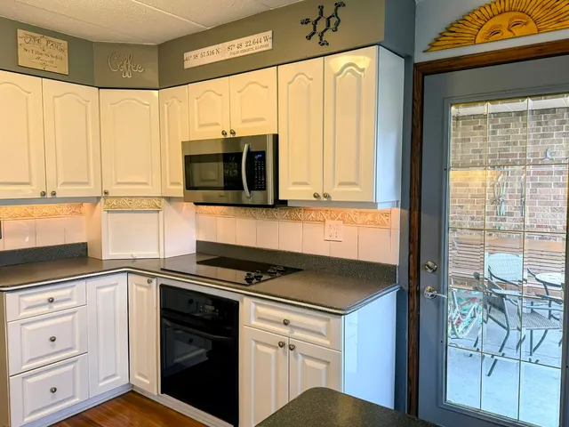 $305,000 | 7624 Arquilla Drive, Unit 1A, Palos Heights, IL 60463