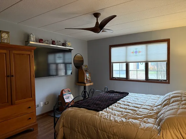 $305,000 | 7624 Arquilla Drive, Unit 1A, Palos Heights, IL 60463