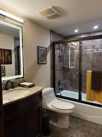 $305,000 | 7624 Arquilla Drive, Unit 1A, Palos Heights, IL 60463