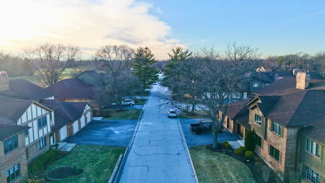 $305,000 | 7624 Arquilla Drive, Unit 1A, Palos Heights, IL 60463