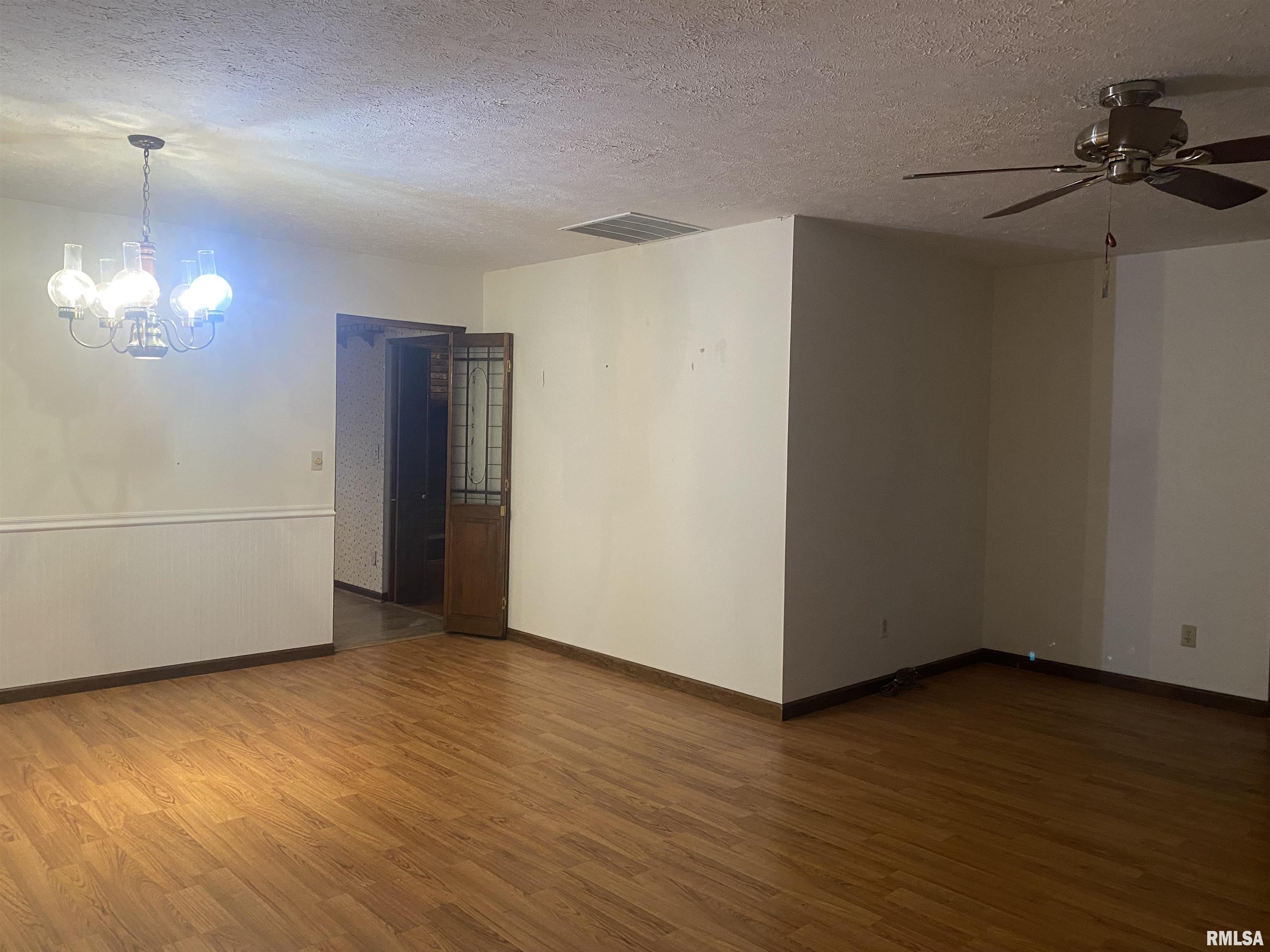 2524 Cherry Road Springfield, IL 62704 - Photo 8 of 15