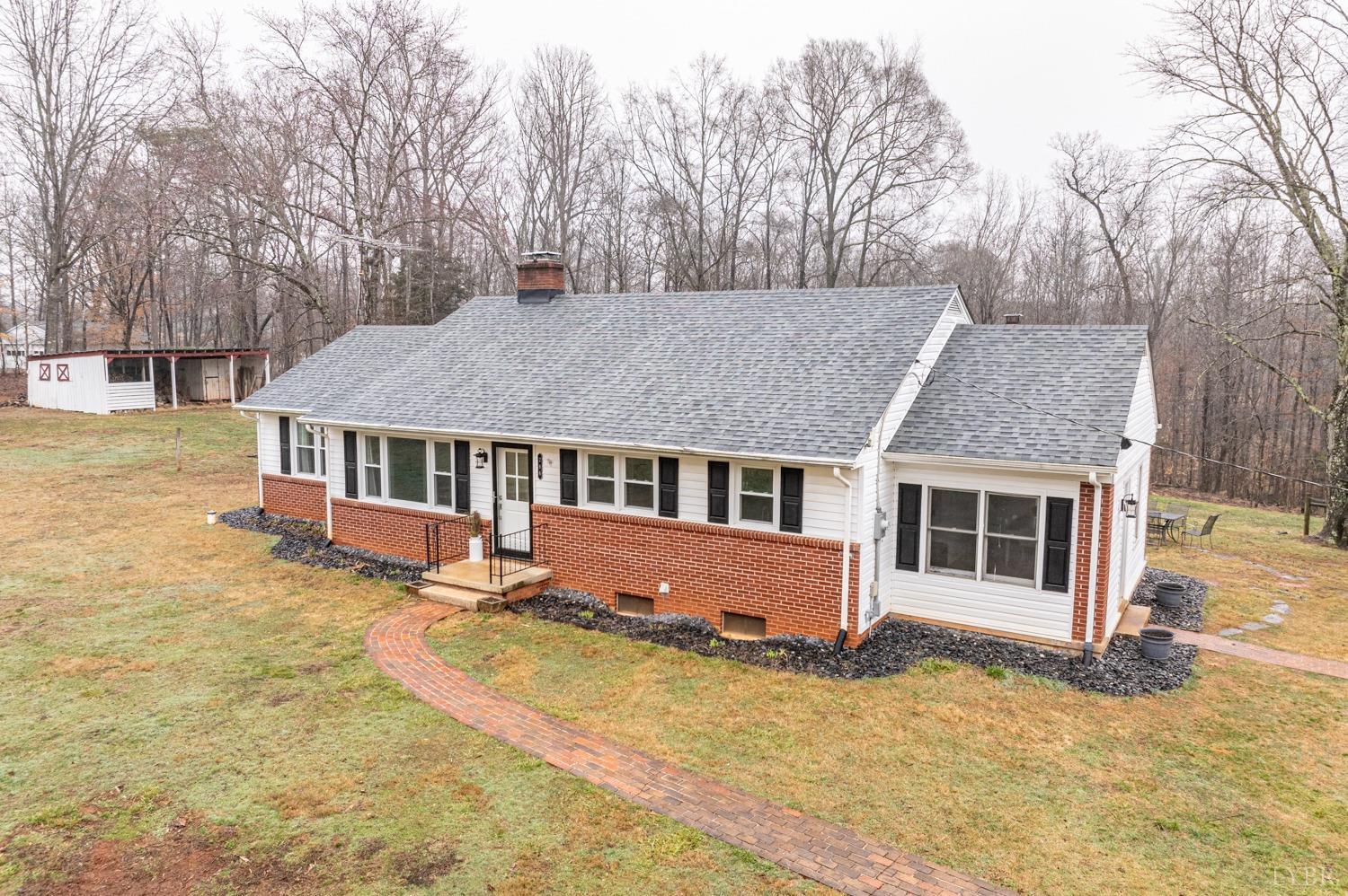 286 Flat Woods Road Amherst, VA 24521 - Photo 2 of 58