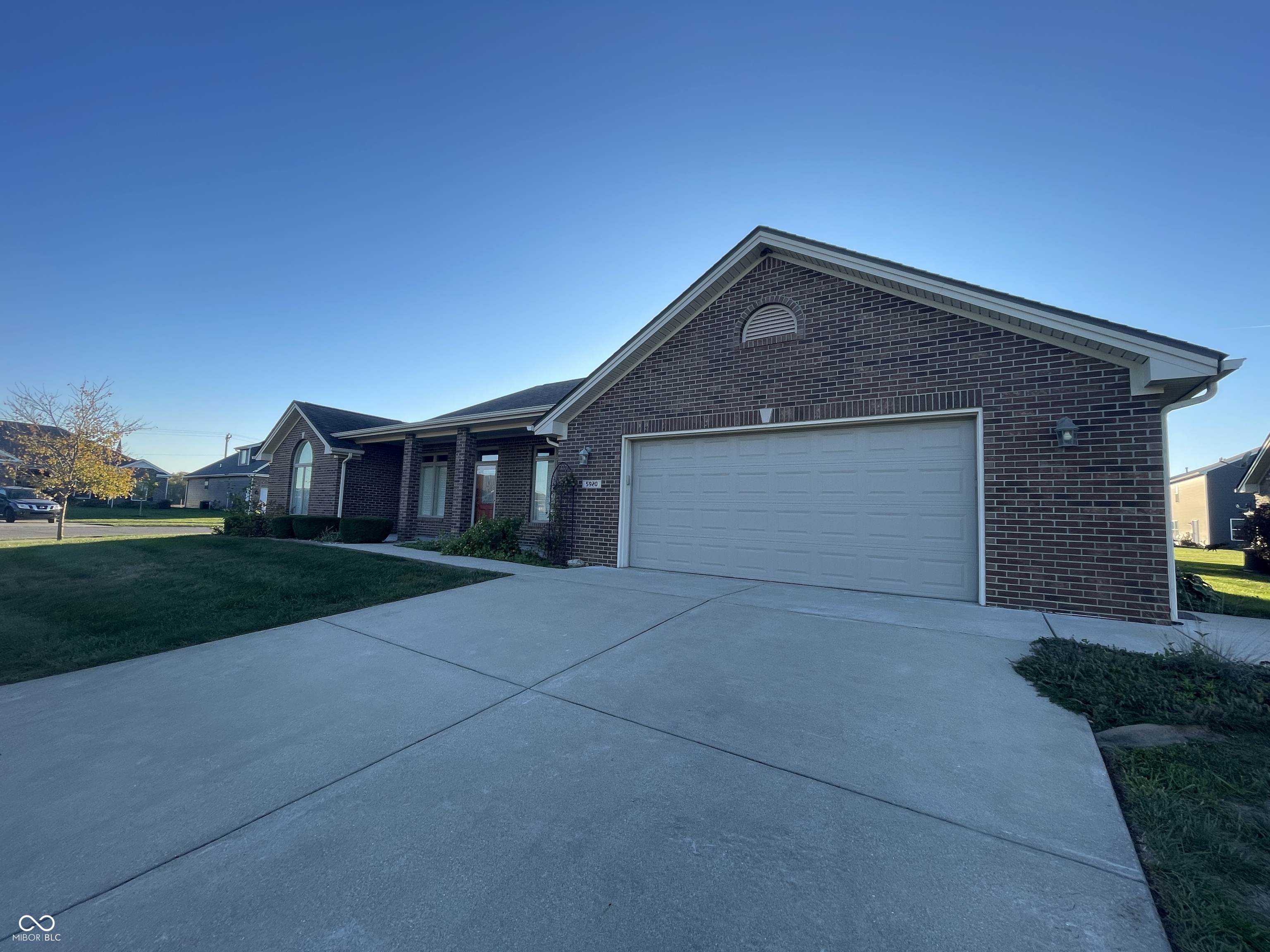 5920 Shellbark Court Columbus, IN 47201 - Photo 3 of 28 Gallery Image 3