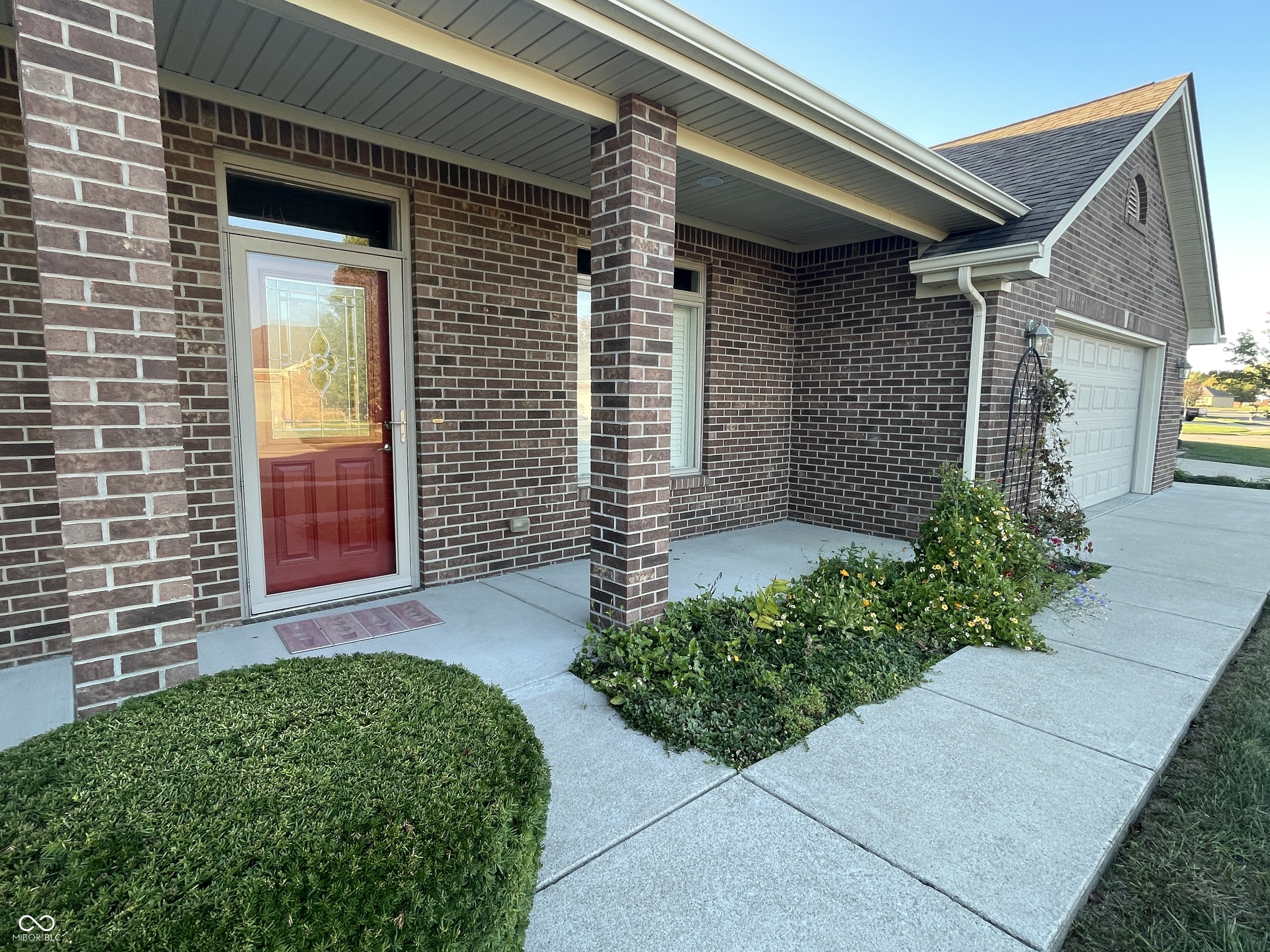 5920 Shellbark Court Columbus, IN 47201 - Photo 5 of 28 Gallery Image 5