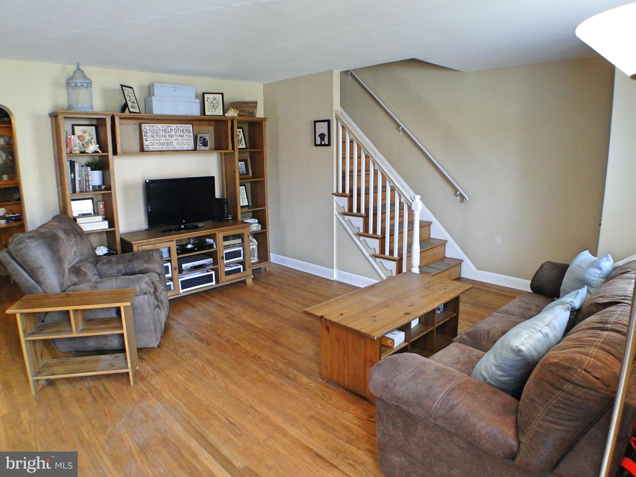 223 East Avon Road Brookhaven, PA 19015 - Photo 5 of 28 Gallery Image 5