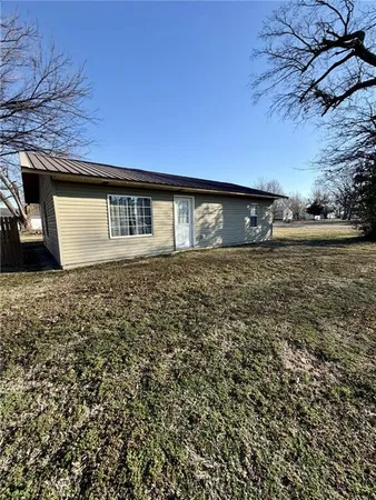 539 South Delaware Avenue, Columbus, KS 66725