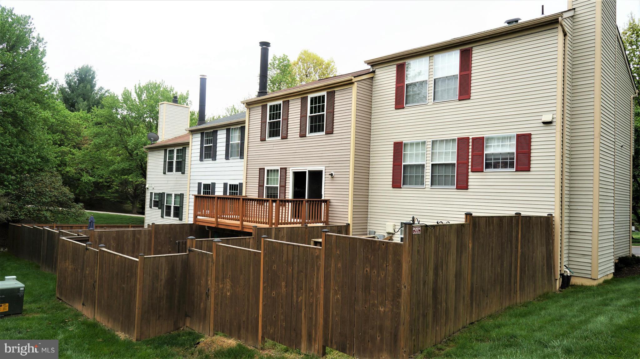 1672 Bayfield Way Reston, VA 20194 - Photo 29 of 30 Exterior (Rear)