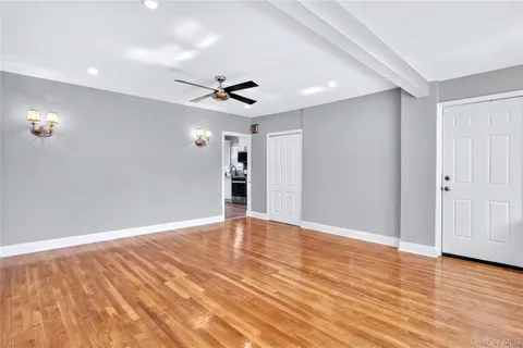 $899,999 | 117 Walnut Street, West Hempstead, NY 11552