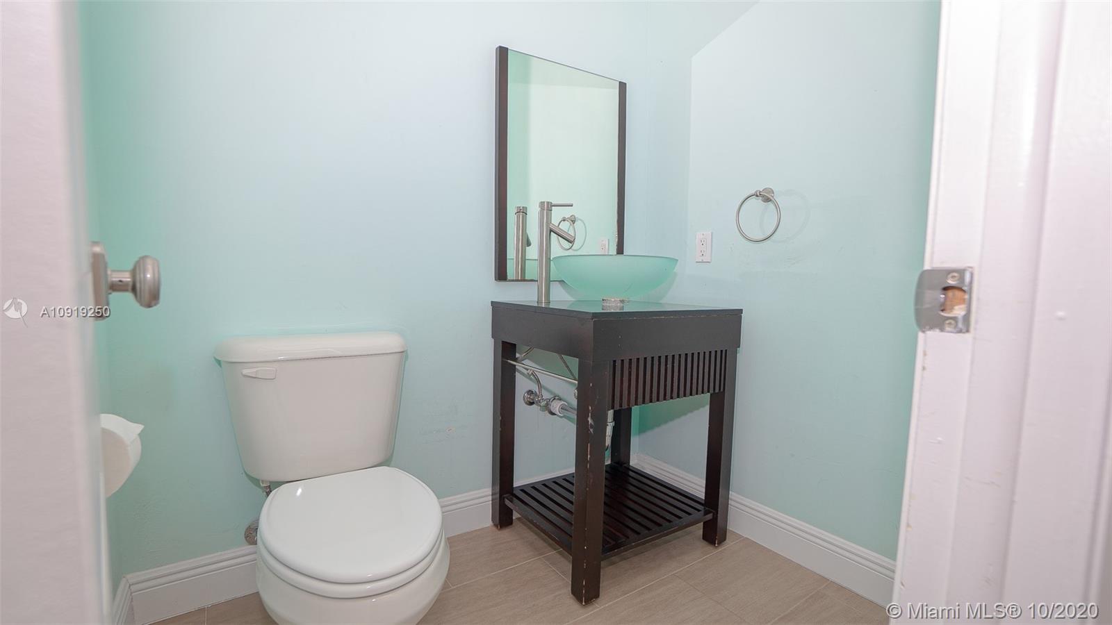 7638 Sierra Terrace West Boca Raton, FL 33433 - Photo 8 of 26 Gallery Image 8