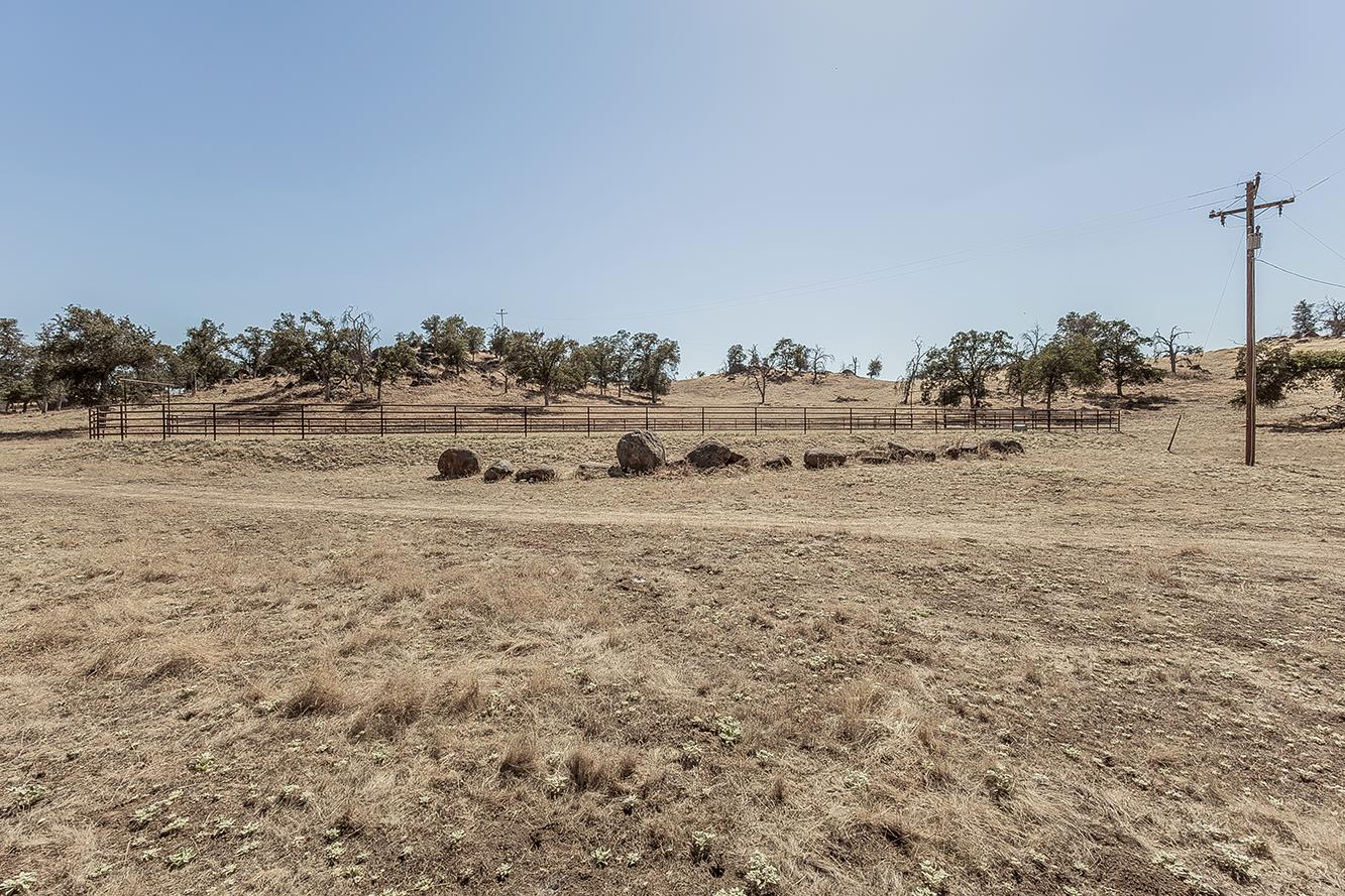 22085 Watts Valley Road Sanger, CA 93657 - Photo 60 of 98