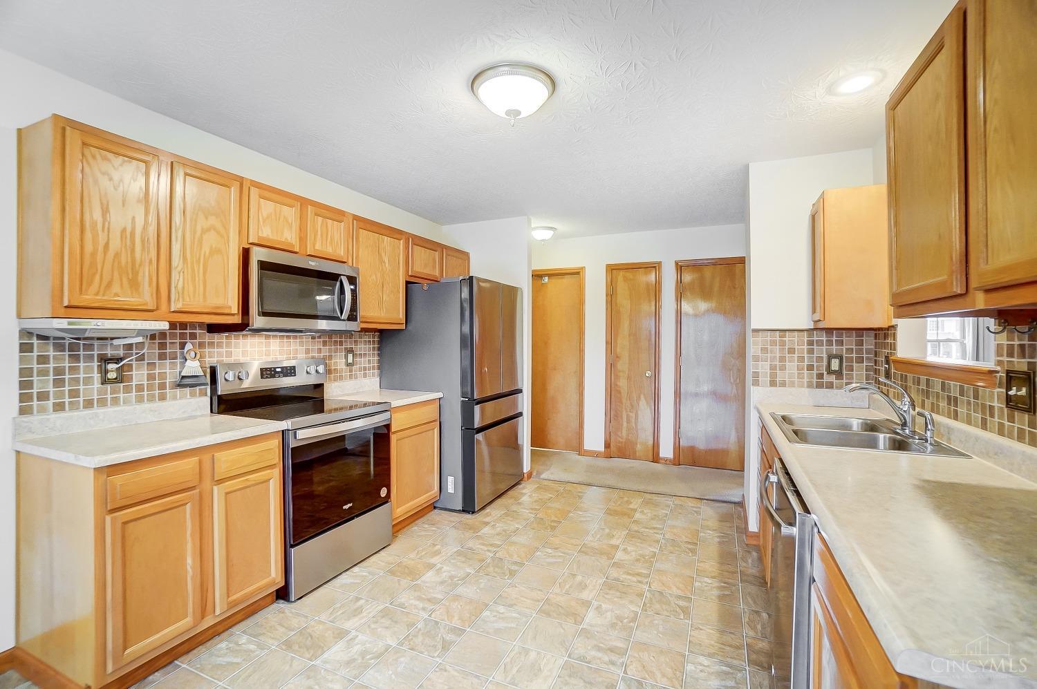 816 Riley Lane Monroe, OH 45050 - Photo 18 of 55 Gallery Image 18