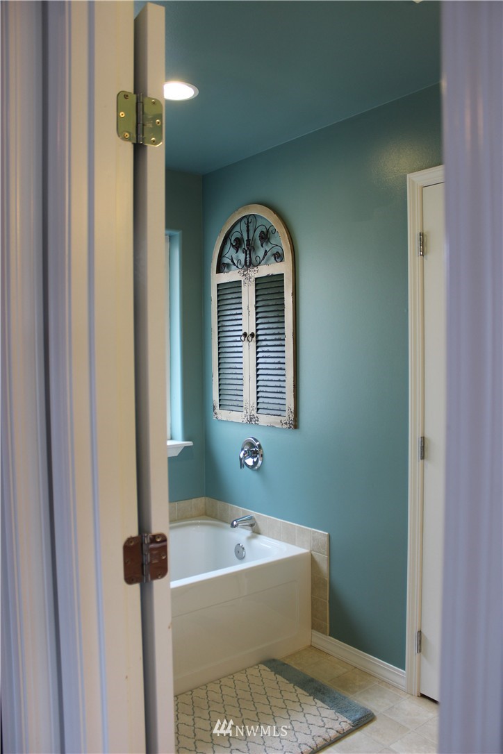 2121 West Honeysett Road Wenatchee, WA 98801 - Photo 16 of 25 Gallery Image 16