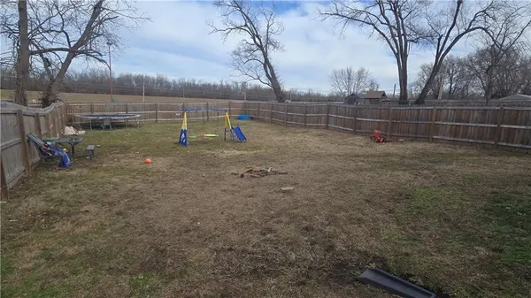 $229,950 | 408 Lincoln Avenue, Osawatomie, KS 66064