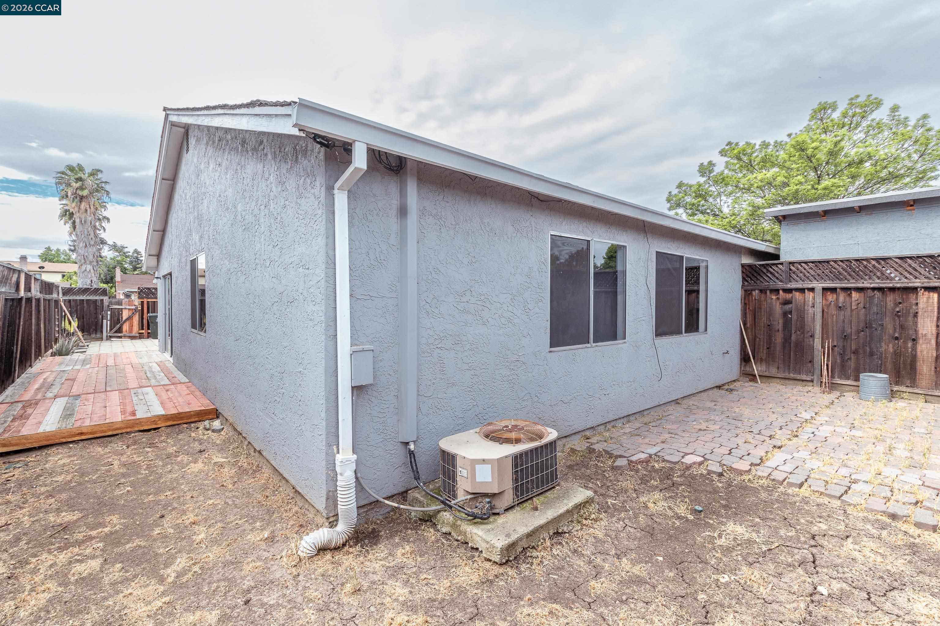 1730 Springwood Way Antioch, CA 94509 - Photo 25 of 26 a backyard of a house