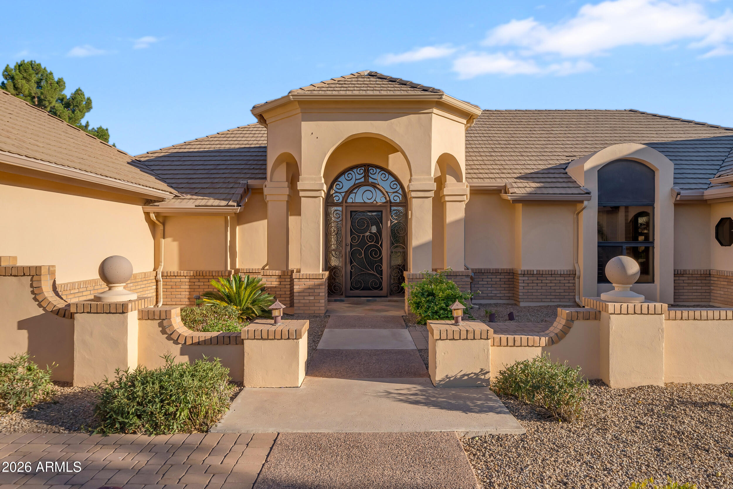 1455 East Colt Road Tempe, AZ 85284 - Photo 52 of 71 Front Courtyard