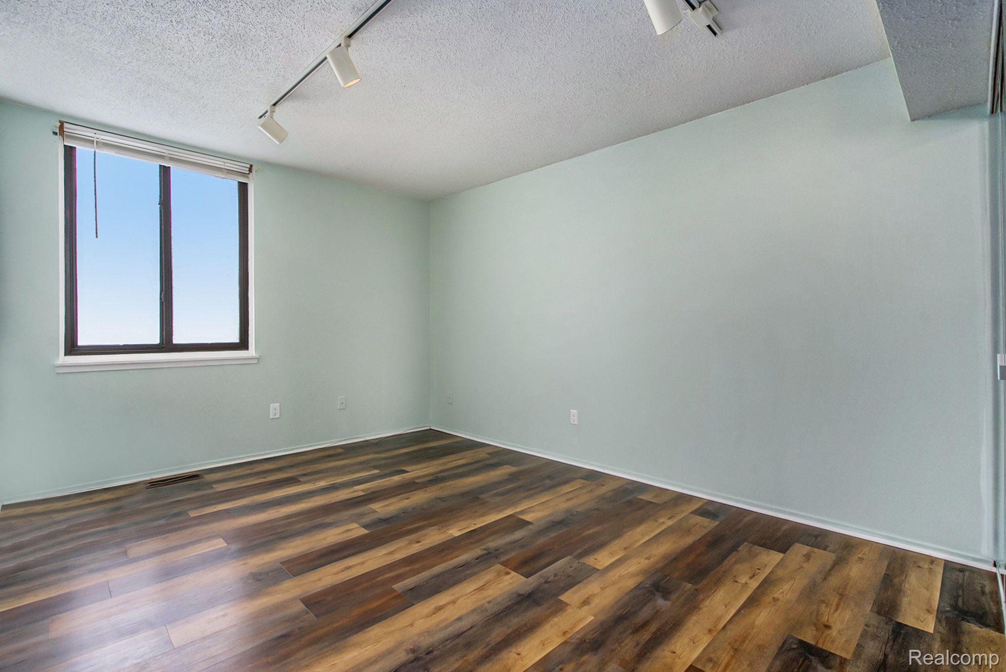 1744 Grove Road, Unit 101 Ypsilanti, MI 48198 - Photo 15 of 40 Gallery Image 15