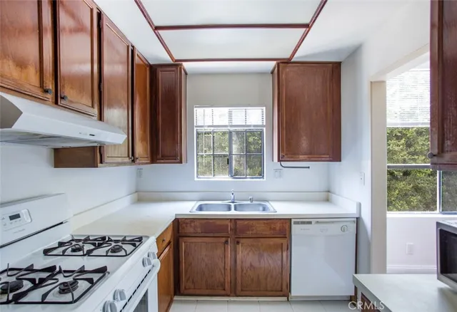 $2,980 | 3261 Sawtelle Boulevard, Unit 104, Los Angeles, CA 90066